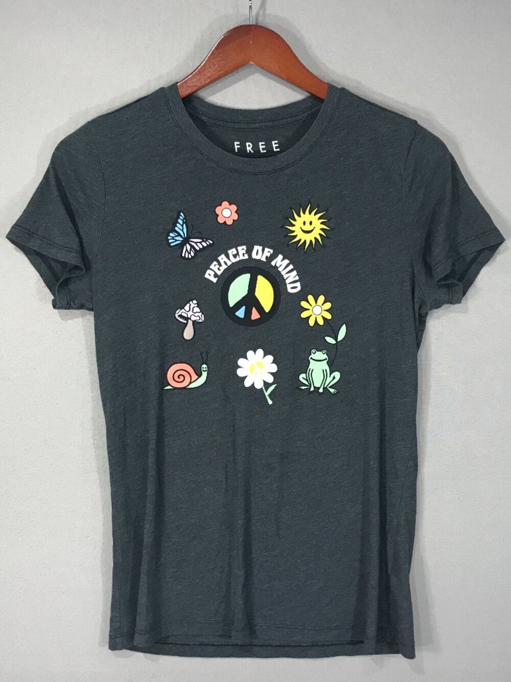 Free State T Shirt Women's Large Gray Peace of Mind Graphic Pullover Tee Cap SS